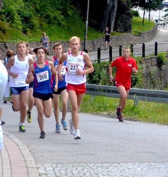 Pawel Krawczuk 200 (zwyciezca mlodzikow), Bartlomiej Swiatek (237 drugi na mecie)